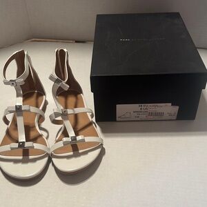 Marc by Mark Jacobs Talc sandal in white leather.  Size 8.  EUC